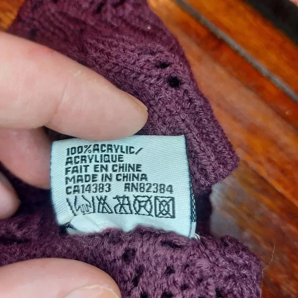 Aldo | Fall/Winter Versatile Burgundy Knitted Hat - Picture 6 of 10